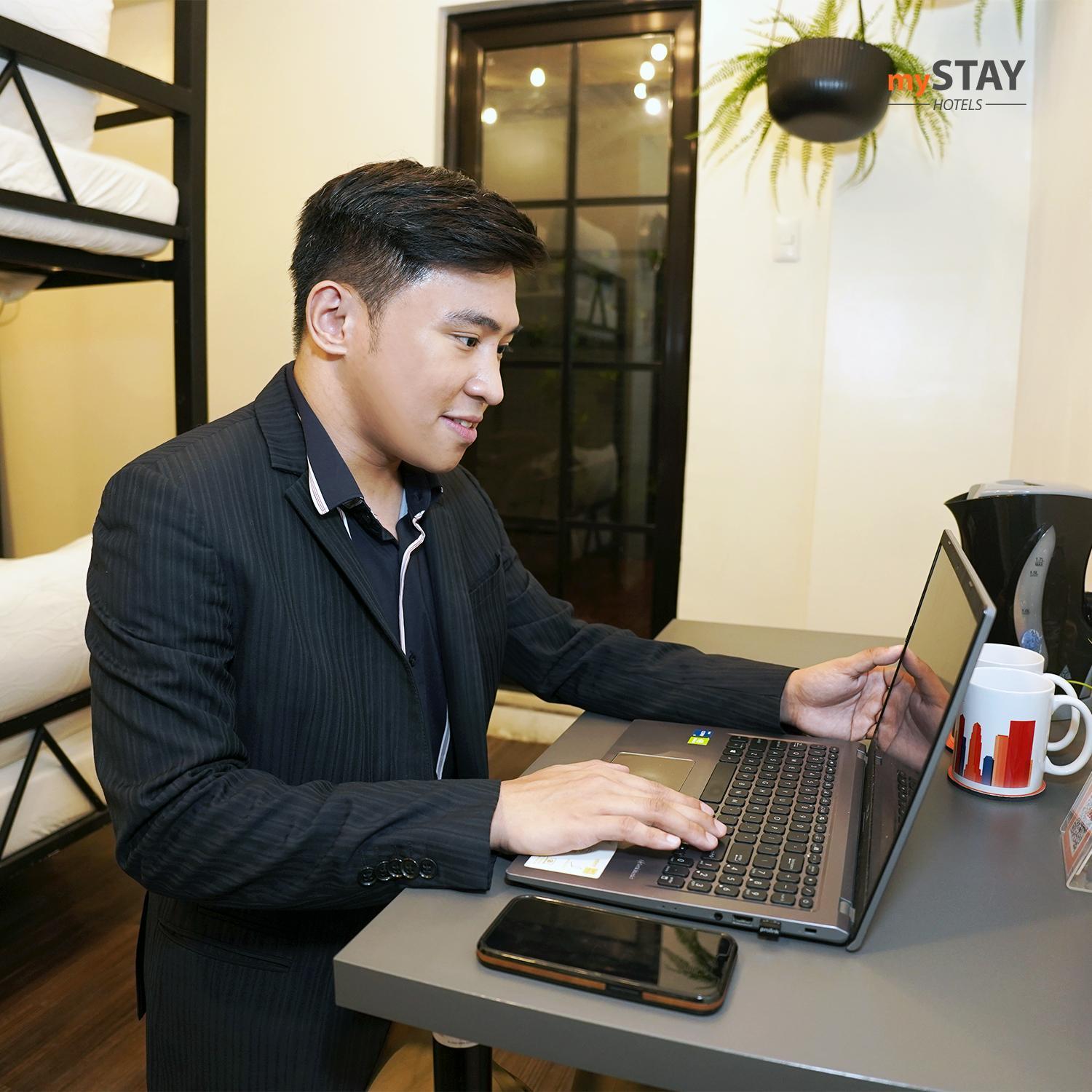 Mystay Hotel Bgc South Тагиг Экстерьер фото